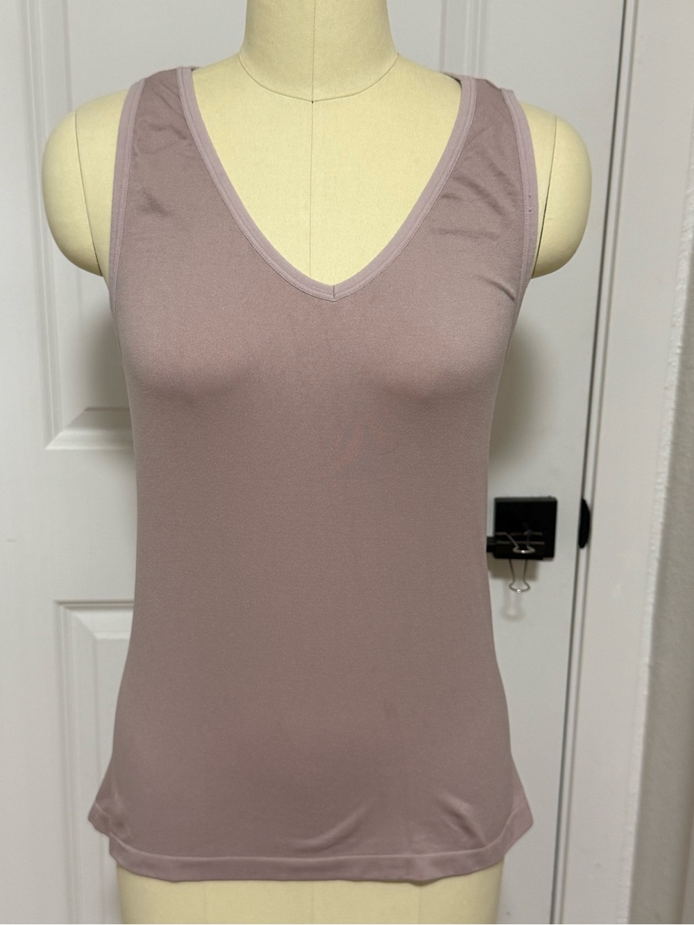 L/XL Mauve Adrienne Vittadini Sport Tank Top - Great Condition